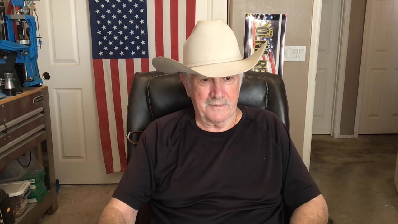 Ilhan Omar Needs To Get a One Way Ticket Back To Somalia!