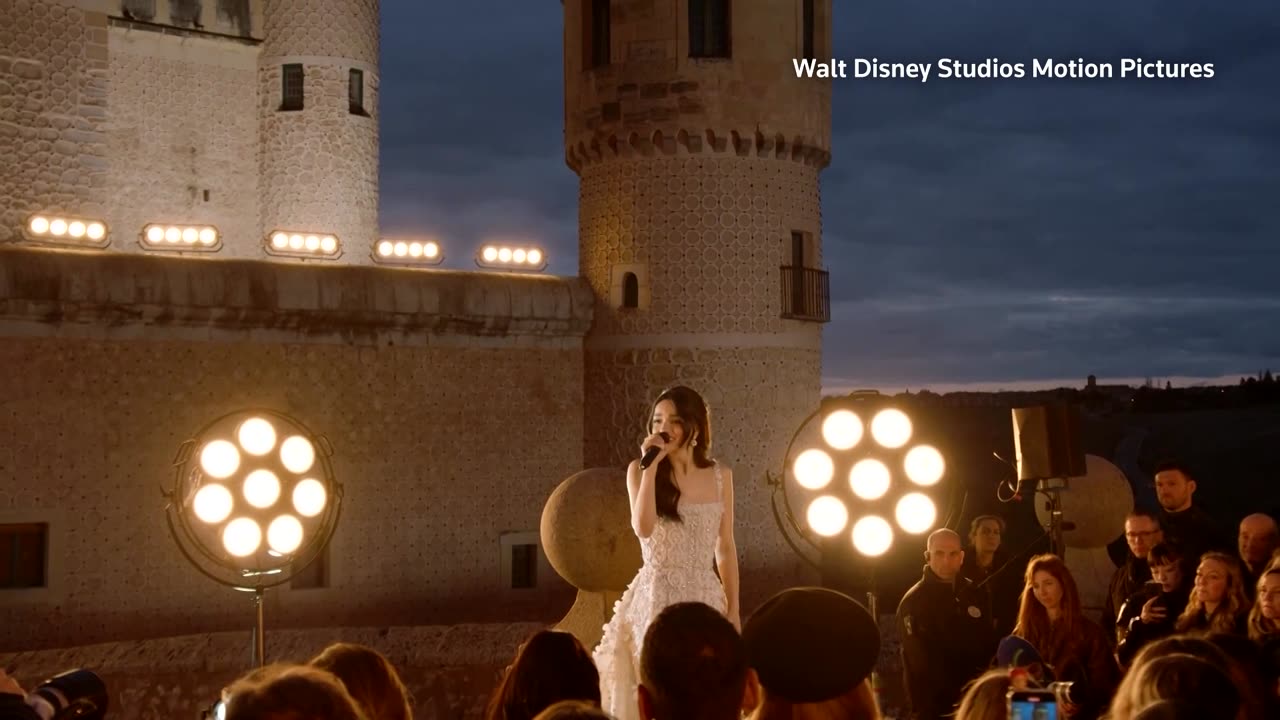 'Snow White' star Rachel Zegler sings at Spanish fairytale castle