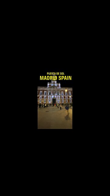 Exploring Madrid Spain: Puerta de Sol At Night