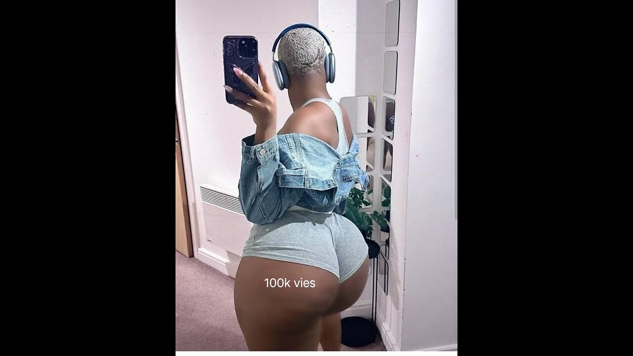 Round soft ass shake😝🤑