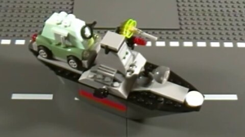 Lego 8426 ‧ Escape at Sea - Cars 2 Brickformula Review