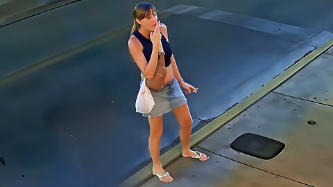 Candid Sexy Smoking Woman 687