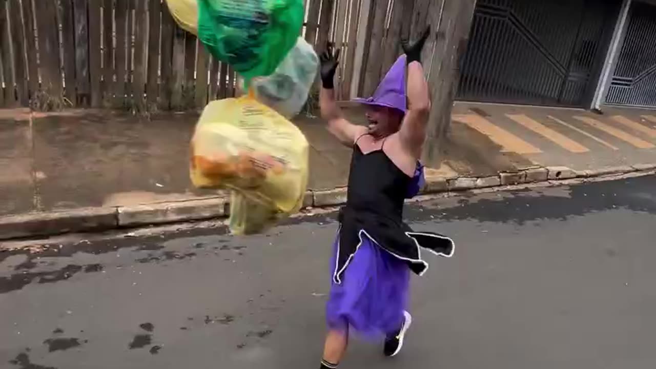 Awesome garbage fairy 🧚🏼‍♂️👻🎃
