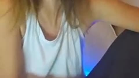 Exciting Brunette Milf 🩵🖤👣