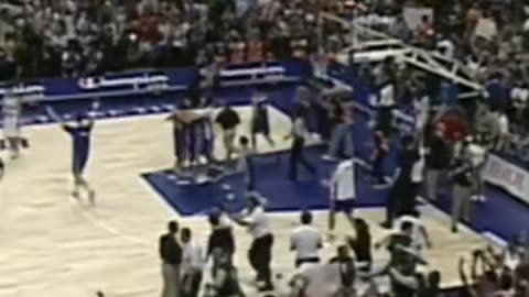Bodiroga 27pts & Stojaković 26pts en la final de 2002 contra Argentina!