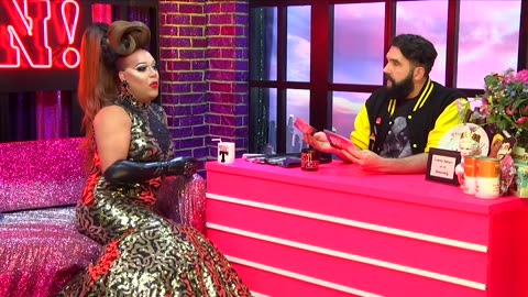 ALEXIS MATEO: QUESTIONS FROM REDDIT on Hey Qween!