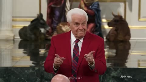 🟢 Pure Heresy and Idolatry From Protestant Preacher