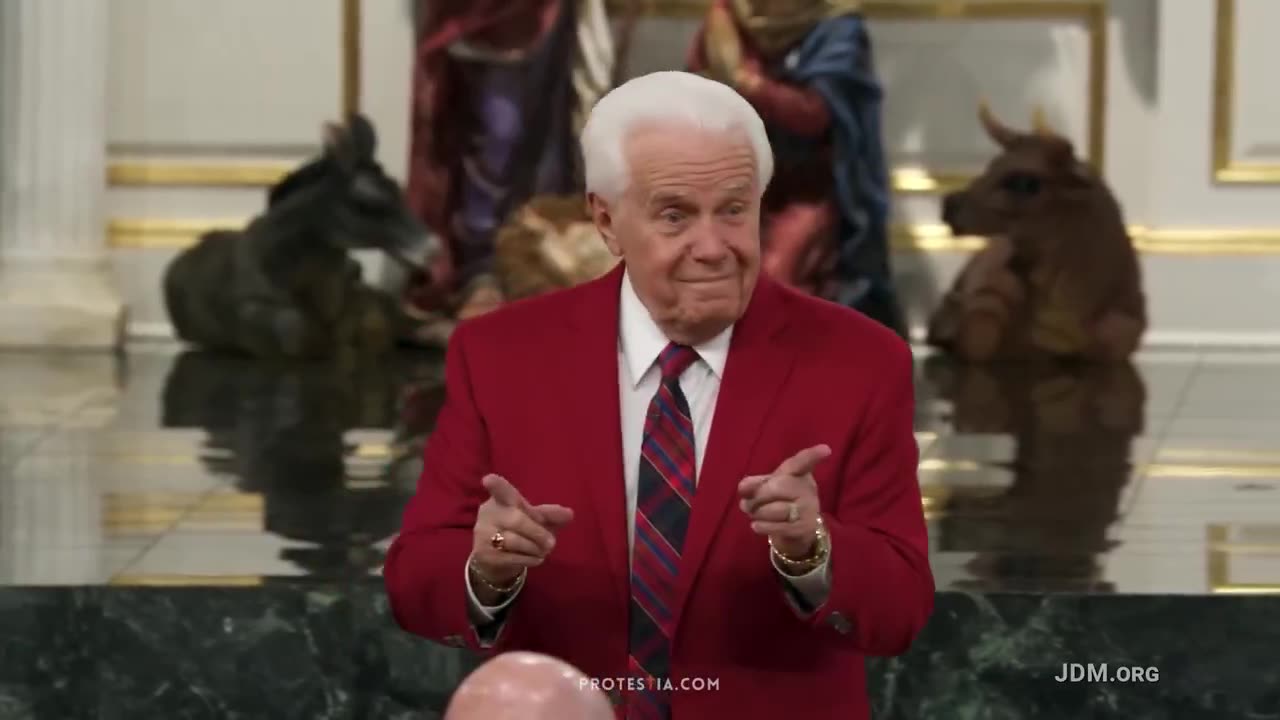 🟢 Pure Heresy and Idolatry From Protestant Preacher