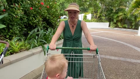 Surfers Paradise Mum Life: Taking the Nature Strip Find for a Spin! 🛒🌴