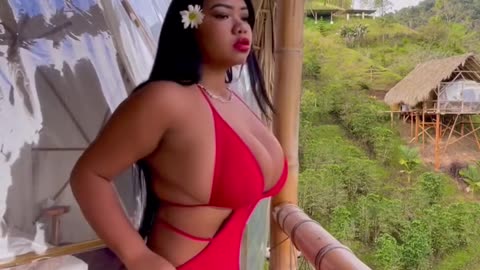 Big Booty Asian Barber Gives Full Service.