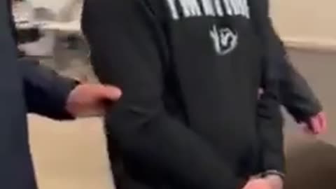 Antifa Kyle spit on federal agent