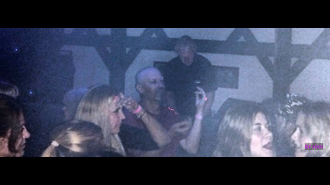 DJ HELL 7.11.25 in Ruhpolding, Hotel zur Post, Postkeller ~ Filmriss I + VisaVis © www.LosRein.de