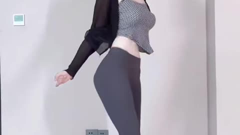 CUTENESS OVERLOAD | Lovely Black Leggings Vivacious Spicy Hot Dance - Daily Beauty EP 456