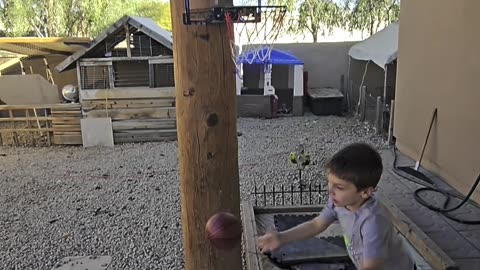 Hoops with Leo!