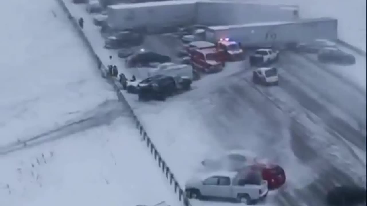 A big and scary crash involving many vehicles has happened in Indiana after a strong snowstorm