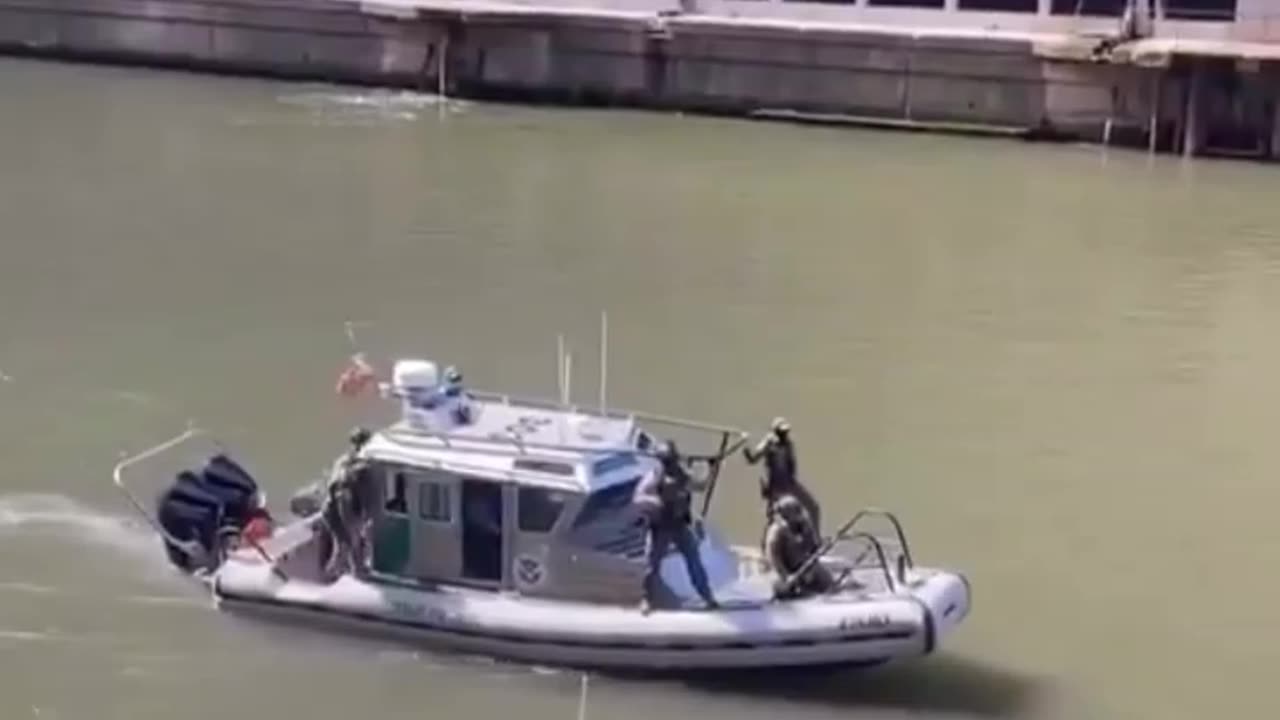 Border Patrol Rolls Out Marked Boats In Chicago River