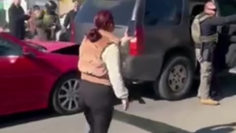 A leftist opened the door of an ICE vehicle in an attempt to release a criminal detainee