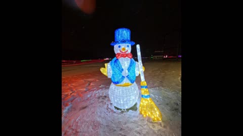 Holiday lights on the Fox 2025 (silent video)