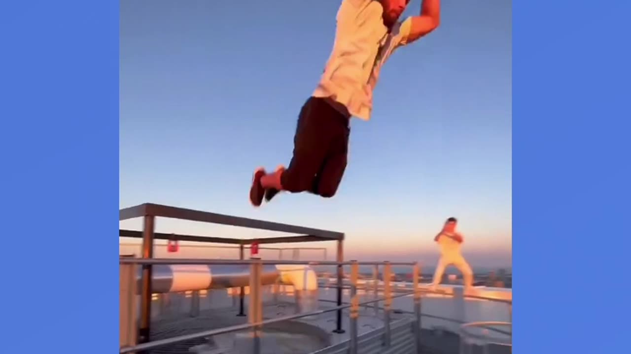 Juggling maniacs do parkour without limits - Total Emotion - 03