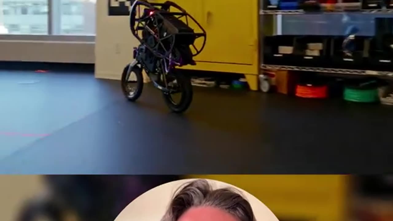 Robô aprendeu a andar de bicicleta sozinho