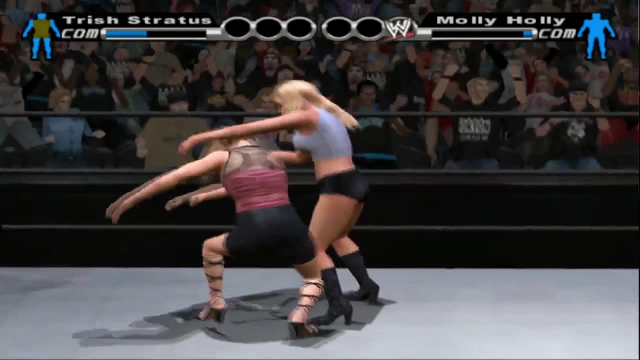 Trish Stratus vs Molly Holly