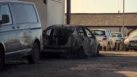 UK police investigate mosque arson days after synagogue attack 
