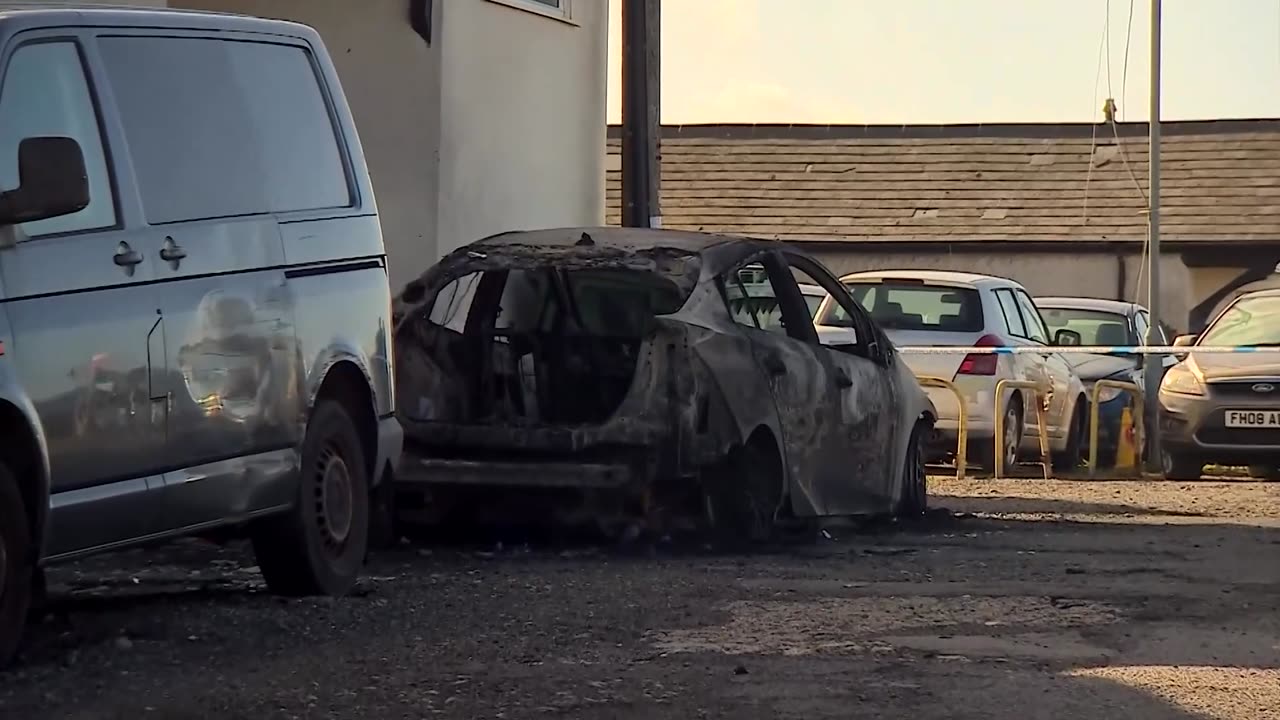 UK police investigate mosque arson days after synagogue attack