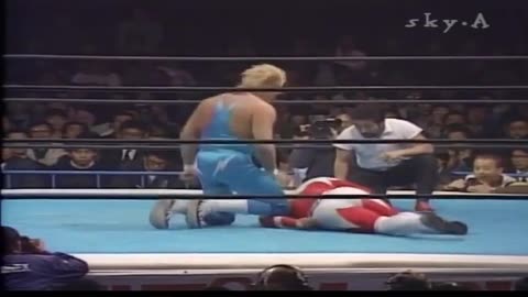 WAR Owen Hart vs Jushin Thunder Liger