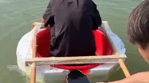 Elastic propelled boat