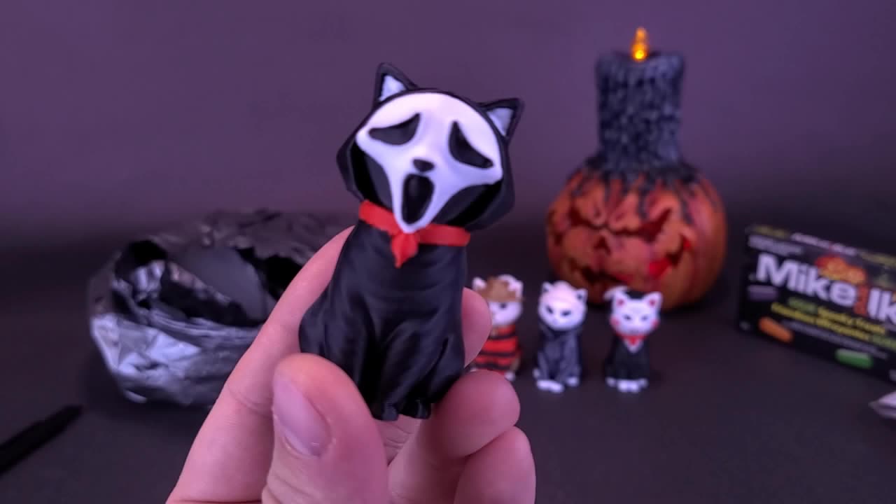 Are These Horror Cat Mini Figurines Terrible?