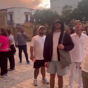 Bas Bunny en la zona colonial