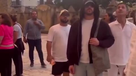 Bas Bunny en la zona colonial