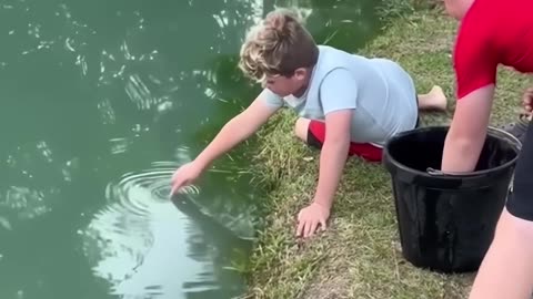 This Shouldn’t Work… But He Still Caught the Fish