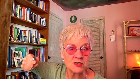 Lady Melody reads the Deathly Hallows-episode 111