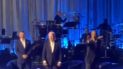 Obama leading Biden - The hot Mic 🔥
