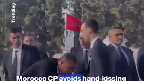 Crown Prince of Morocco avoids hand-kissing in resurfaced video