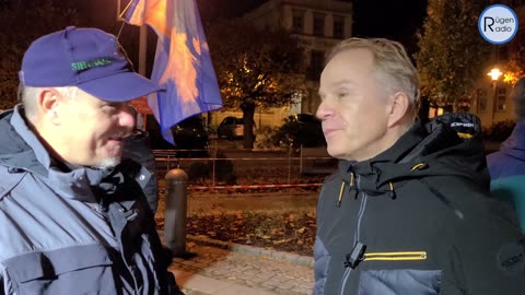 Jason MaKanzie (Rügen Radio) mit Thomas Gens (Bürgermeister Insel Hiddensee) im Interview