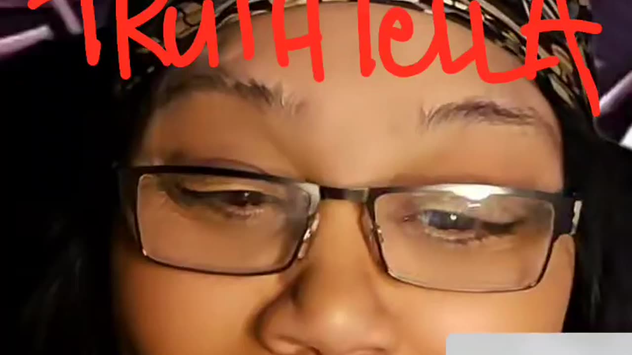 LADYBEE FINALLY GETTING THE HINT ROACHBAE EBBIMAY DONT LIKE HER SHE JUST BEEN USING HER & PLAYING IN HER FACE