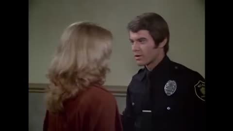 S.W.A.T: " Courthouse" (1975)