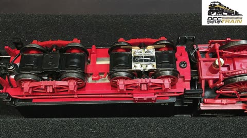 HO Scale Roco BR17 Before Final Assembly ESU Power pickups on the Tender