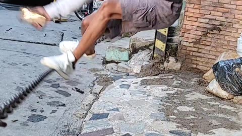 Extreme Balancing Skill On Swinging Chain