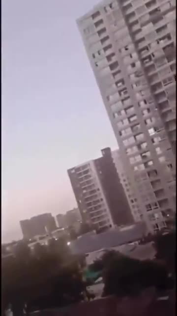 Venezuela's Capital Wakes Up to Hesitant Celebrations