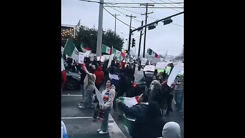 PROTESTERS BLOCK TRAFFIC🚏🛗🚗🚕🛻📸IN DALLAS TEXAS🛣️🚚🛗💫