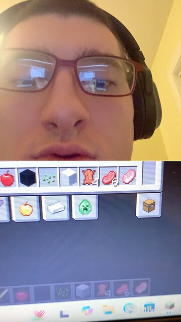 I built a bed in Minecraft