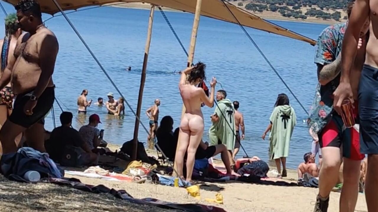 Beach girl naked
