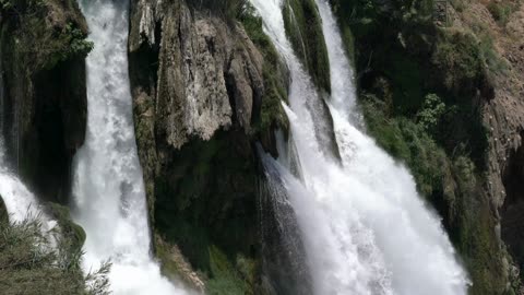 Waterfall Relaxation 💧🌿 | Soothing Waterfall Sounds & Peaceful Nature Ambience