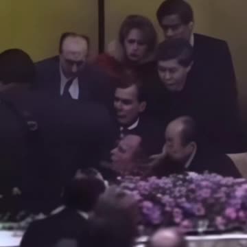 President Bush suffers MEDICAL EMERGENCY during trip to Japan in 1992 ⚠️