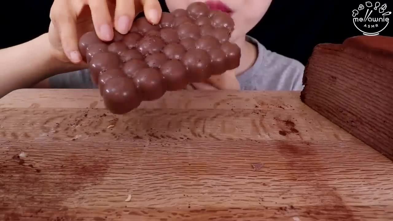 ASMR MUKBANG CHOCOLATE MARSHMALLOW KINDER RICE CAKE ICE CREAM SNACKS