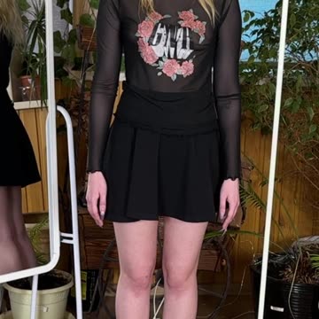 Interesting fitting of a Sweater without anything