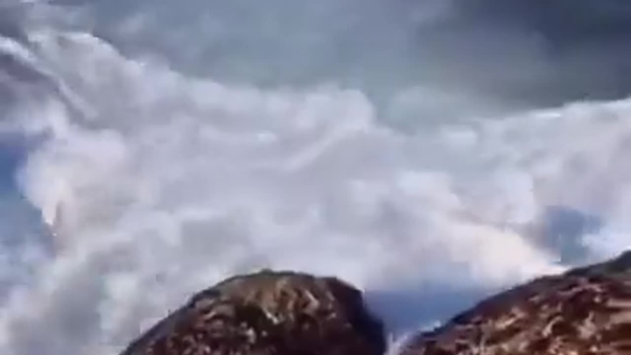 😂🌊 This Ocean Swim Fail Will Make You Laugh Out Loud! | FunFM